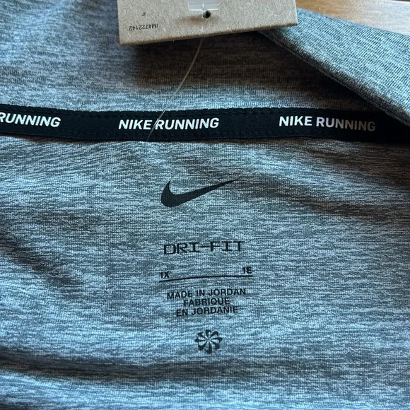 NWT Nike Element 1/4 Zip - Picture 6 of 7